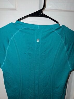 lululemon athletica Teal Short Sleeve Performance Top